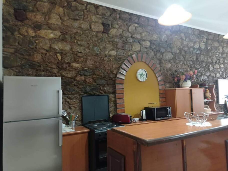 The -300 -A Centrally Located Heritage Home Sparta Dış mekan fotoğraf